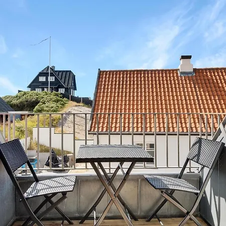 Beautiful Two-storey, - Damgårdsvej 15a Semesterbostad *