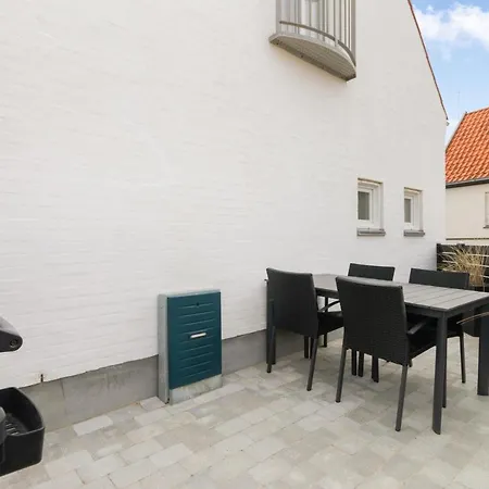 Beautiful Two-storey, - Damgardsvej 15a
