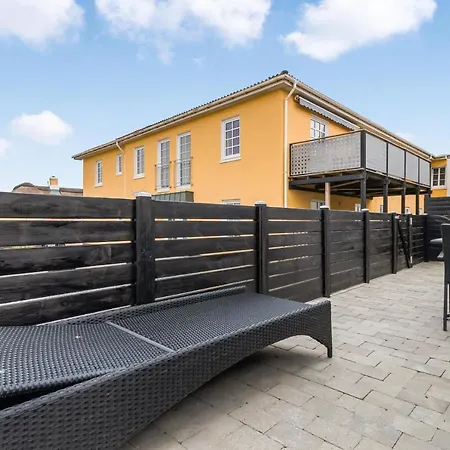 Semesterbostad Beautiful Two-storey, - Damgårdsvej 15a