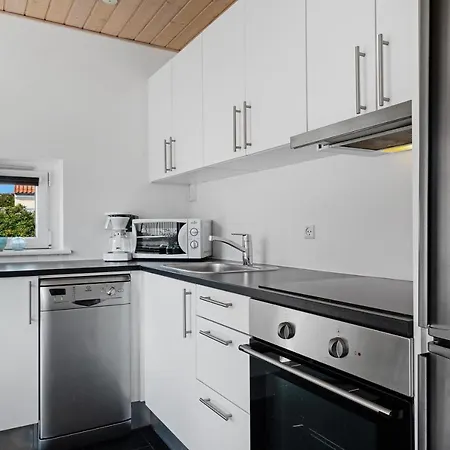 Semesterbostad Beautiful Two-storey, - Damgårdsvej 15a