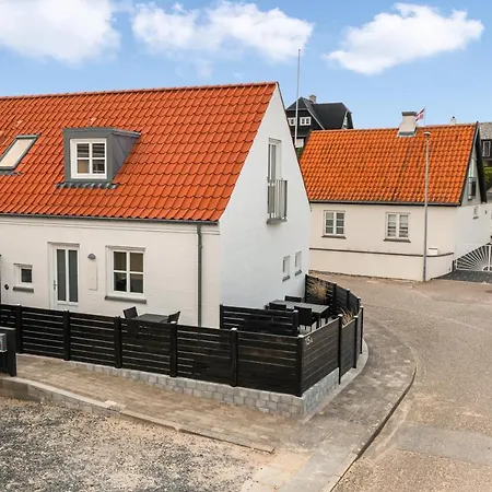 Beautiful Two-storey, - Damgardsvej 15a Løkken